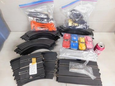 Vintage Eldon Slot car set - comes with everything as shown