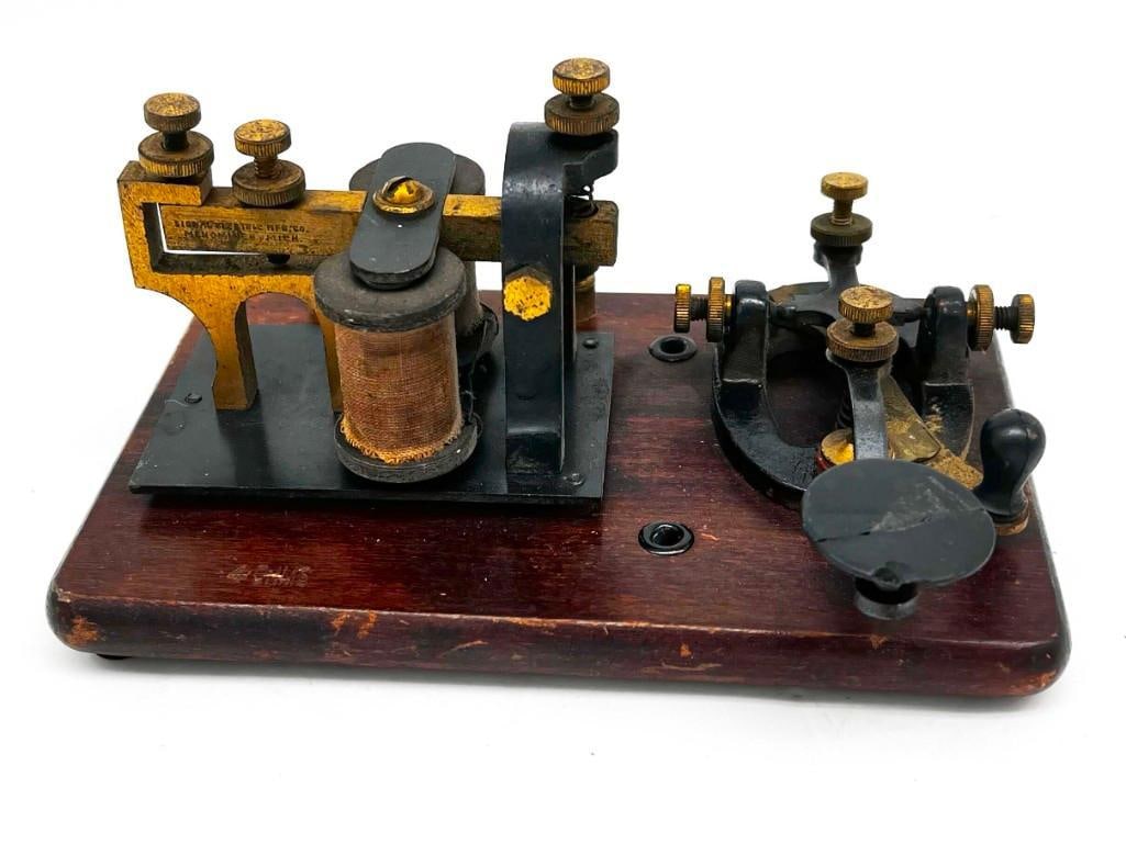 WWII Signal Electric Morse Code Transmitter (1 of 6)