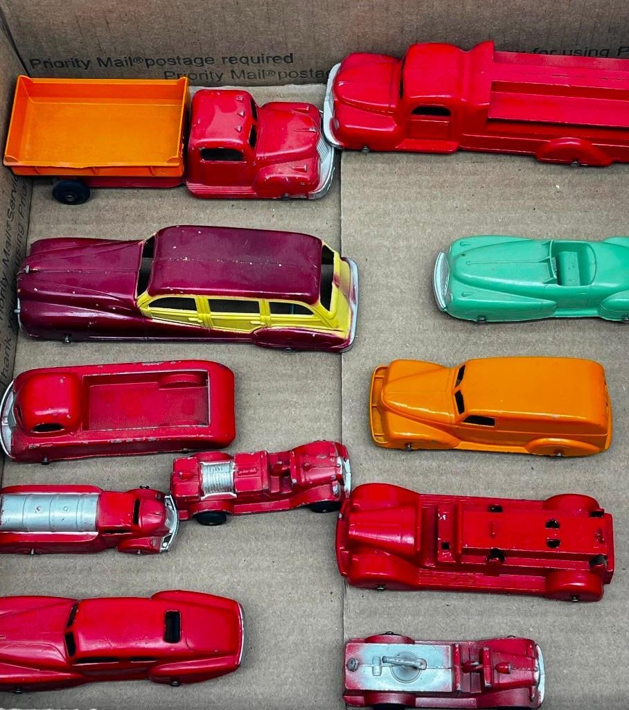 Lot of 11 Vintage Tootsietoy Cars Truck and More (1 of 5)