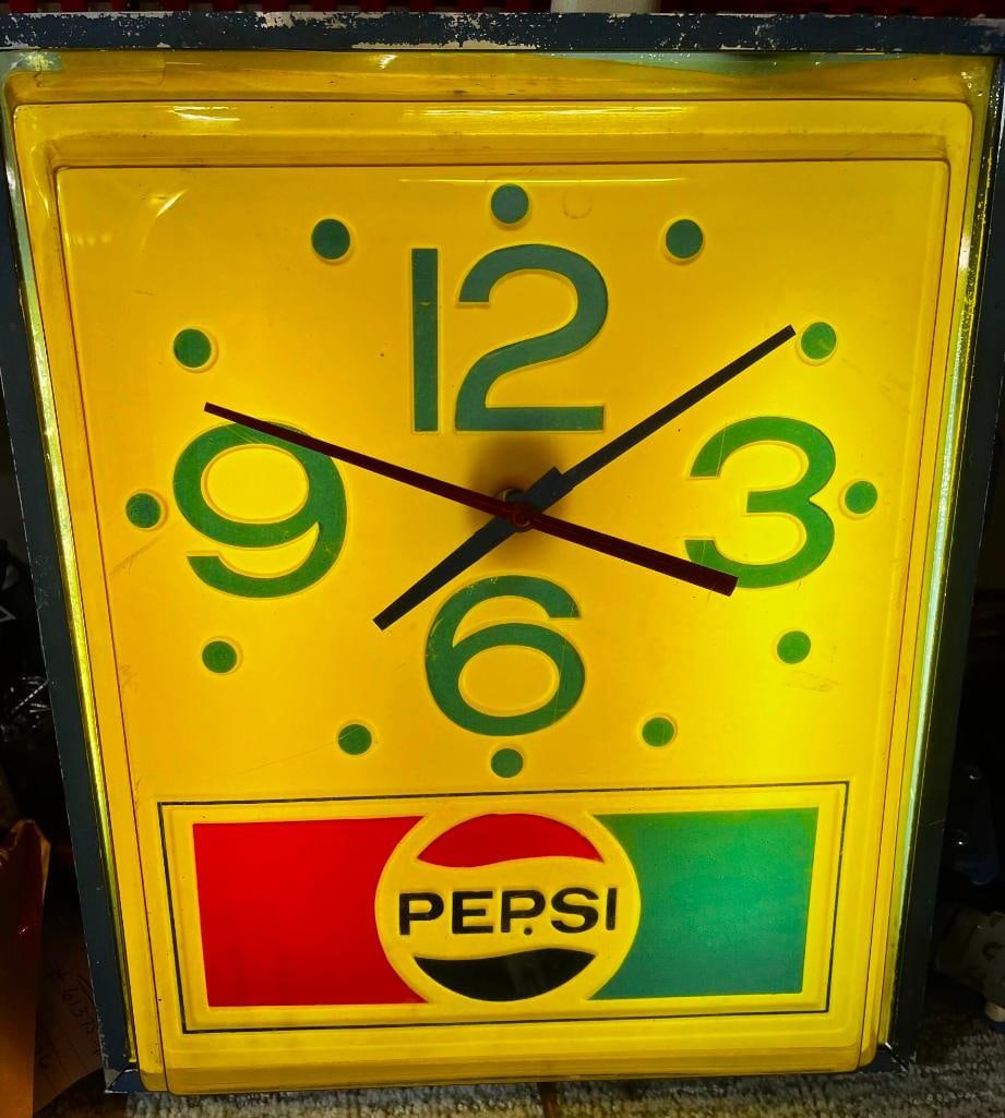 Vintage Pepsi Cola Lighted Clock Sign WORKING (1 of 5)