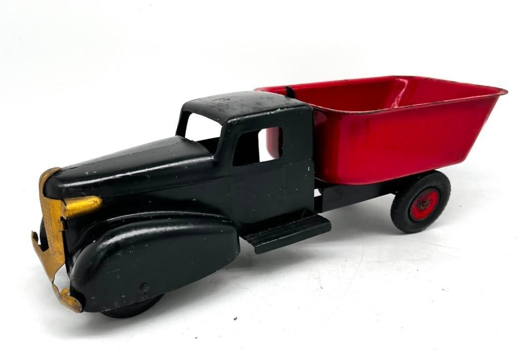 1930's Tin Litho Wyandotte Art Deco Snap Latch Dump Truck (1 of 12)