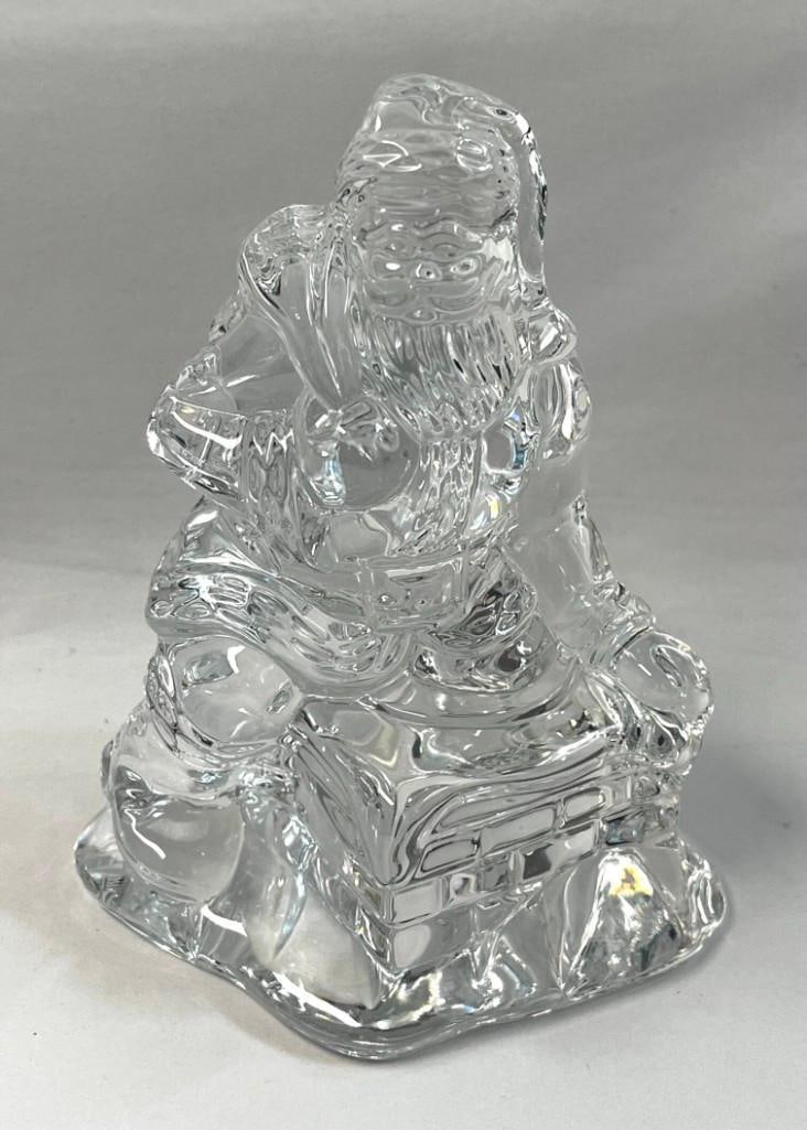Waterford Crystal Santa Claus on Chimney Sculpture 3rd Edition: Waterford Crystal Santa Claus on Chimney Sculpture 3rd Edition. Beautiful condition. 5" tall , signed All pictures are considered part of the description and should be examined c