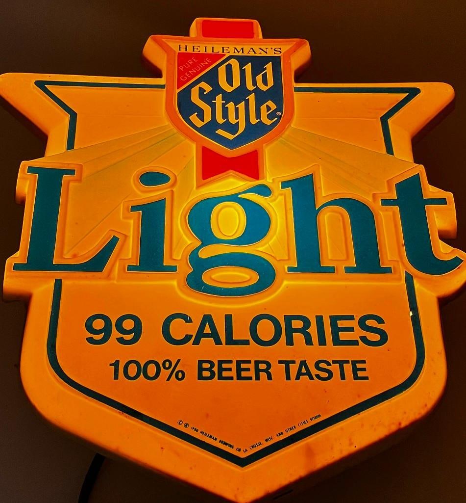 Vintage Old Style Light Advertising Beer Sign Works (1 of 3)