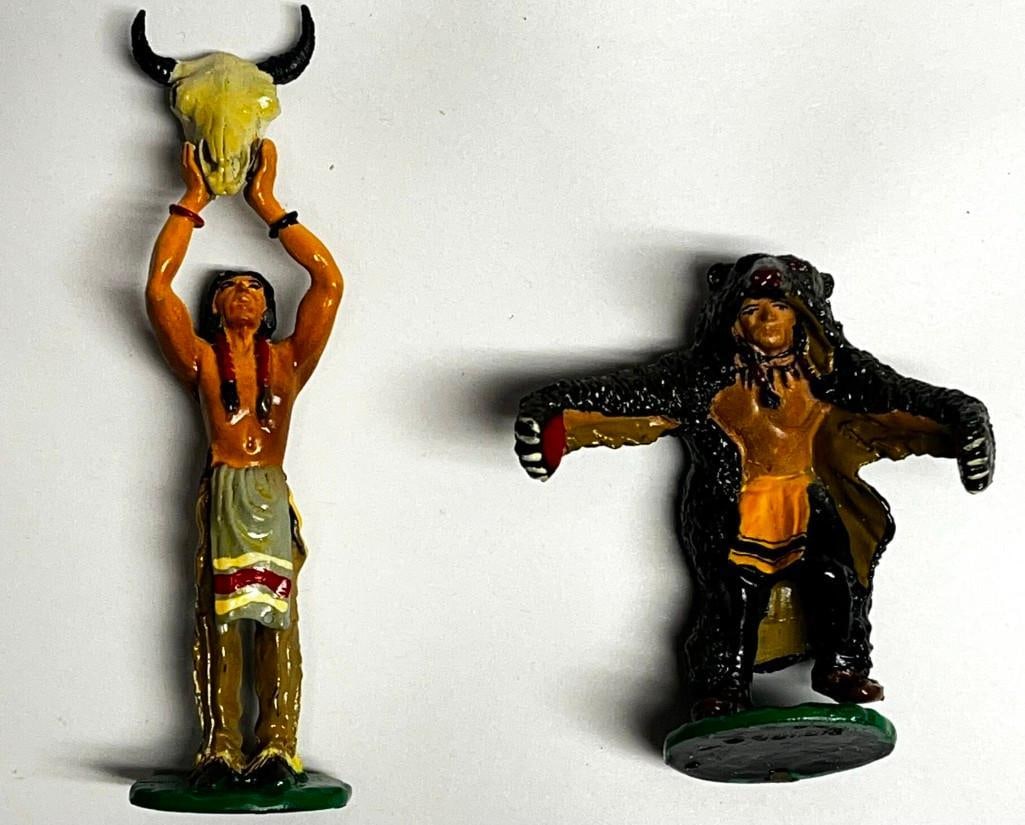 2 Valiant Ruffles & Flourishes Buffalo Prayer and Bear Dancer, Lead Figures in box (1 of 6)