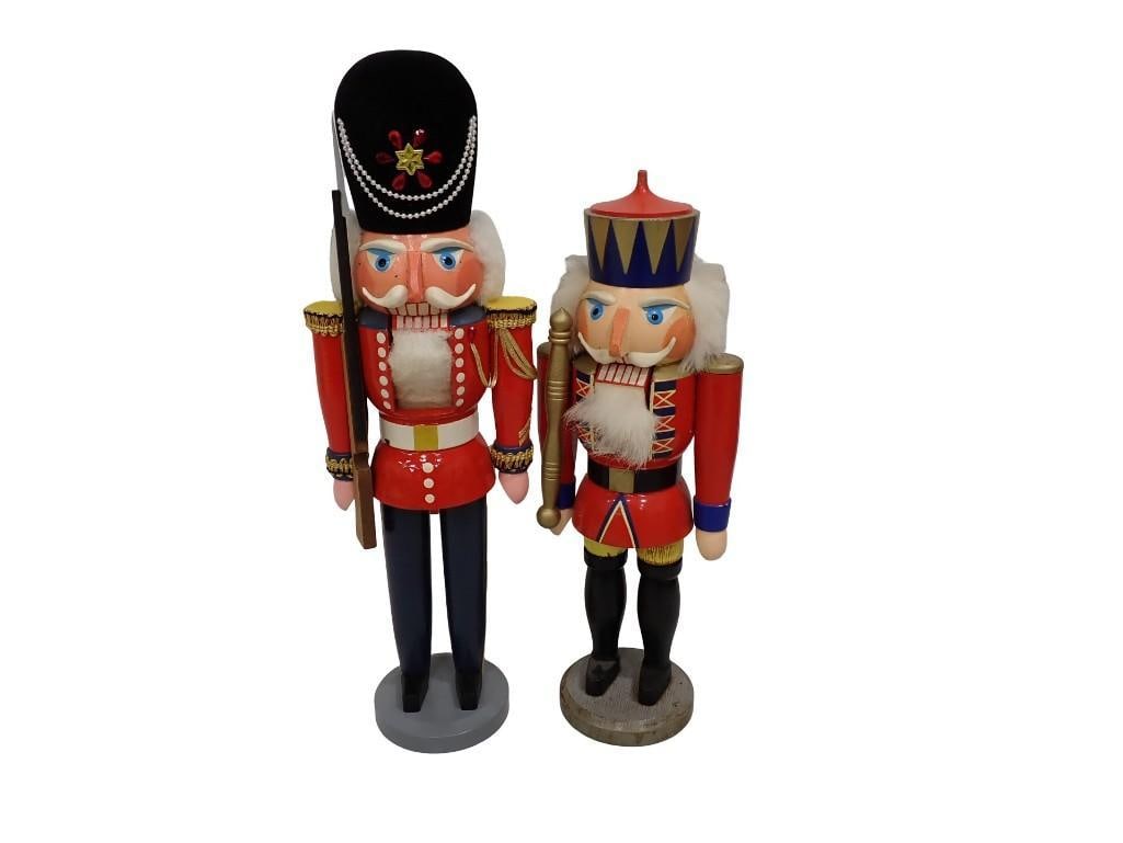 Lot of 2 Old German Nutcrackers One Marked Erzgebirgische (1 of 7)