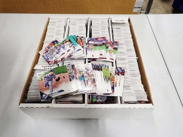 Lot of Sports Cards Mostly Topps Baseball