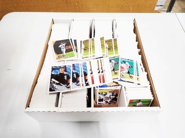 Lot of Sports Cards Mostly Topps Baseball