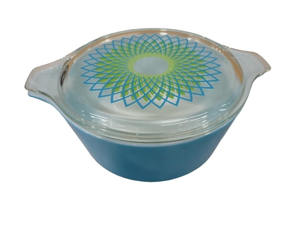 Vintage Pyrex Spirograph Lid and 2.5 QT Casserole Vintage 1969-70 Opalware (1 of 9)