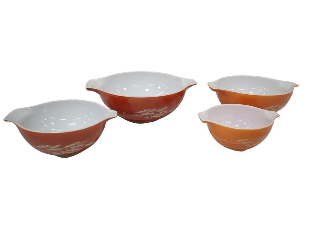 Vintage Pyrex Autumn Harvest Wheat Cinderella Mixing Bowls #441-444 1979-1986: Set of 4 Vintage Pyrex Autumn Harvest Wheat Cinderella Mixing Bowls #441-444 1979-1986. Designer: Richard Hora All pictures are considered part of the description and should be examined careful