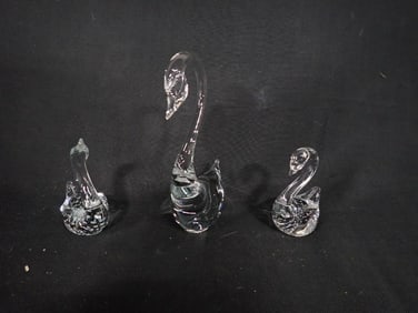 3 Art Glass Swans