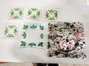6 Fused Glass Christmas Plates Holly Designs