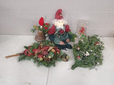 Christmas Decor Lot
