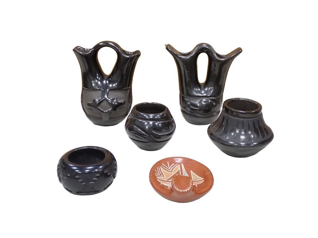 Lot of Santa Clara Pottery: Lot of Santa Clara Pottery including 5 signed pieces and 1 unsigned. 2 of the pots have wear, 4 of the pots have cracks but all display well. All pictures are considered part of the