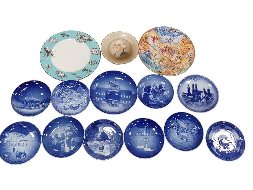 Lot of Plates incl B&G Kjøbenhavn Denmark Christmas Plates, Royal Copenhagen, Villeroy & Boch: Lot of Plates incl Bing & Grondahl B&G Kjøbenhavn Denmark Christmas Plates, Royal Copenhagen, Villeroy & Boch, Etc All pictures are considered part of the description and should be e