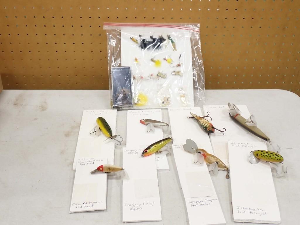 Lot of Vintage Fishing Lures: Lot of Vintage Fishing Lures. Nice lot. All vintage. A nice selection. All pictures are considered part of the description and should be examined carefully by bidders. Live Auction
