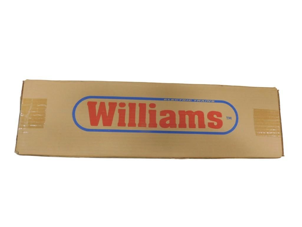 New in Box Williams SD45-206 Locomotive Powered GN CSX # 419 with original Shipping Box (1 of 4)