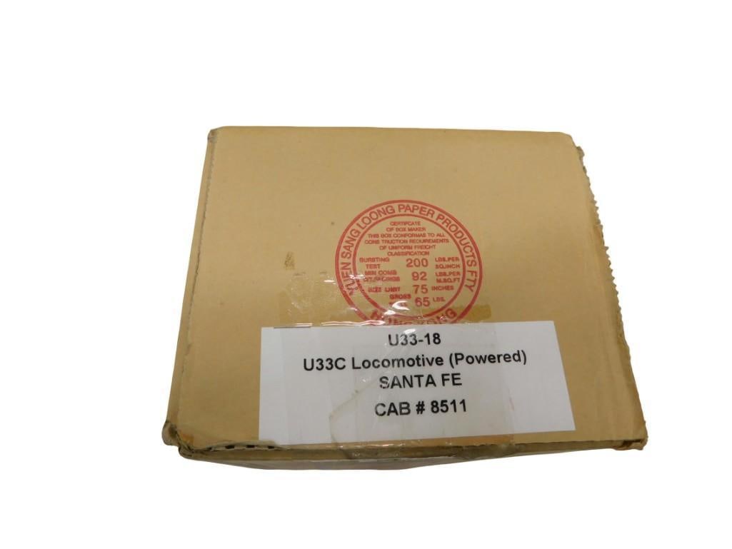 New in Box Williams U33-18 U33C Locomotive Powered Santa Fe CAB # 8511 with original Shipping Box (1 of 4)