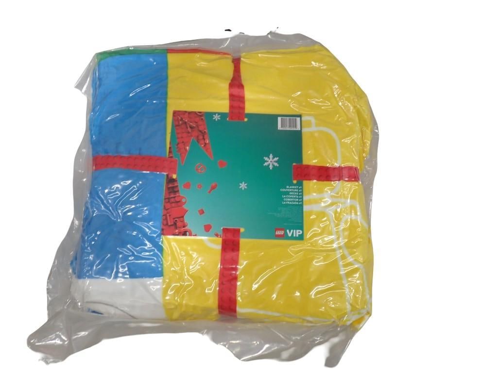 New in Package Lego Fleece Blanket (1 of 5)