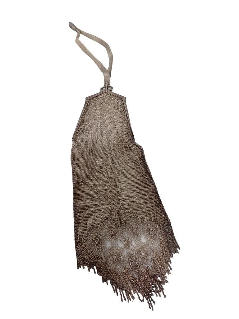 Antique Metal Mesh Cathedral Top Purse: Antique Metal Mesh Cathedral Top Purse All pictures are considered part of the description and should be examined carefully by bidders. Live Auctioneers is now offering Live Shipping through them. Thi