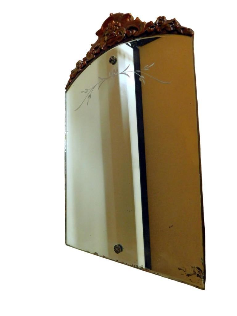Vintage Wall Mirror with Etched Design: Vintage Wall Mirror with Etched Design All pictures are considered part of the description and should be examined carefully by bidders. Live Auctioneers is now offering Live Shipping through them. T
