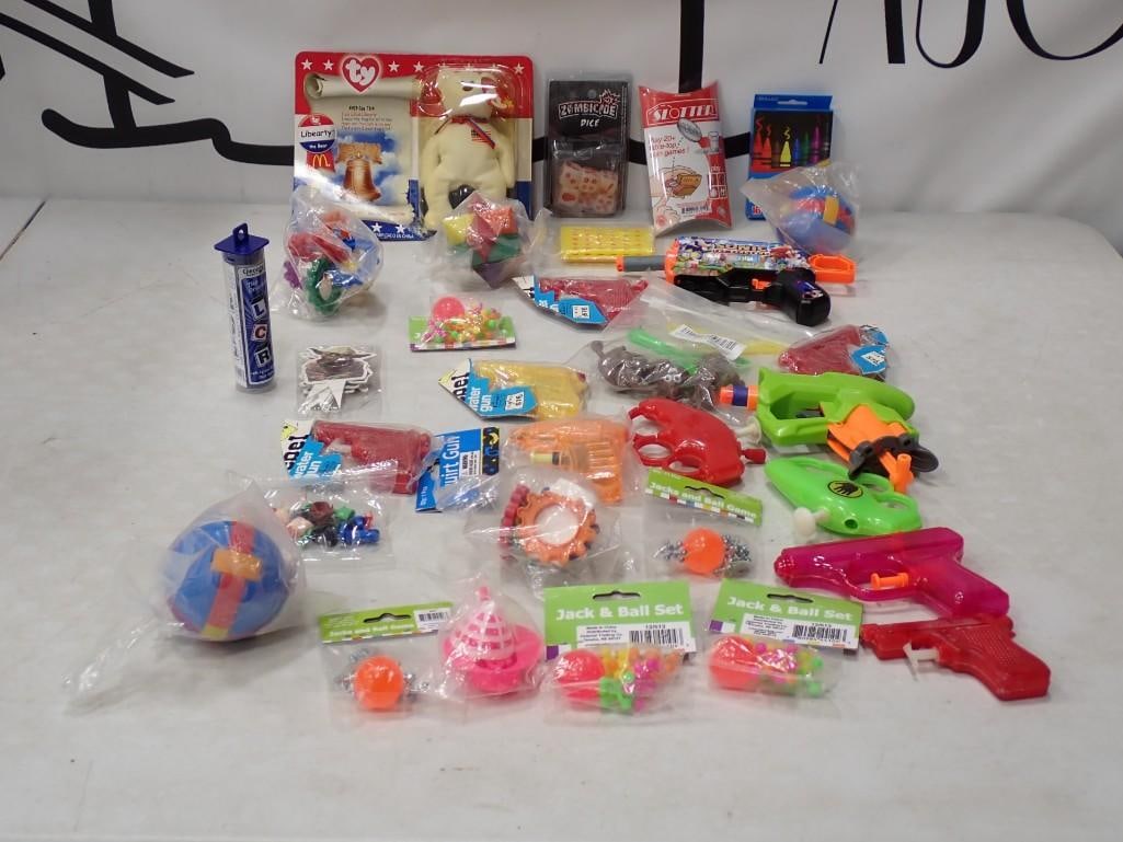 Lot of Small Toys incl New in Package (1 of 5)