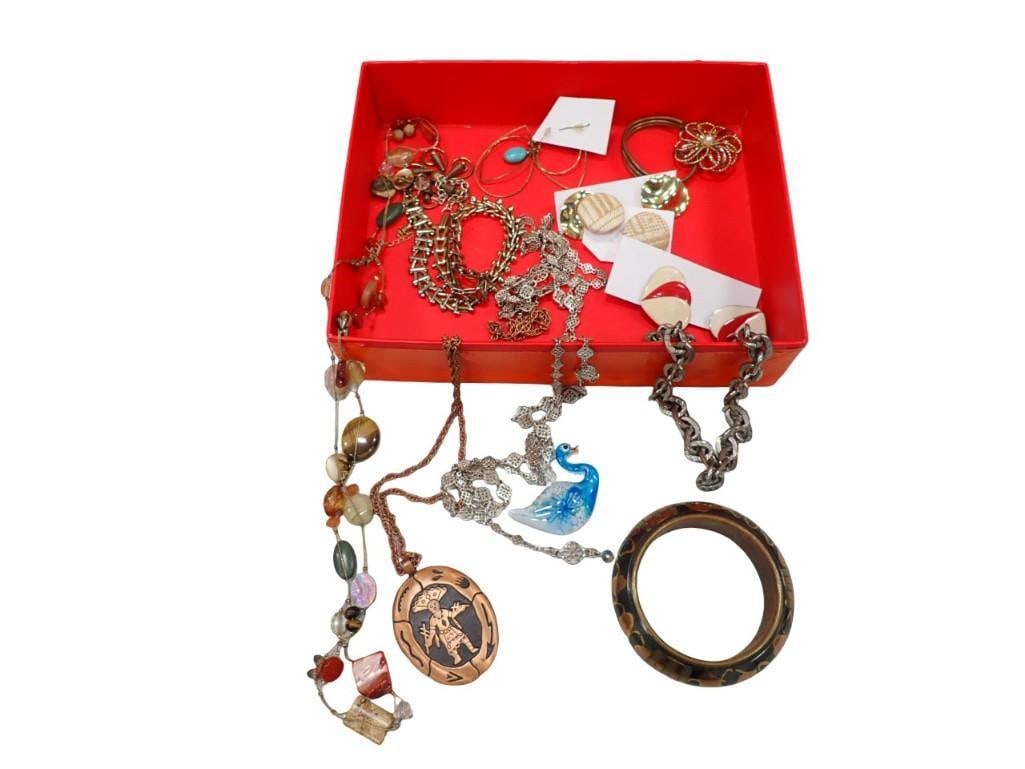 Lot of Costume Jewelry (1 of 6)