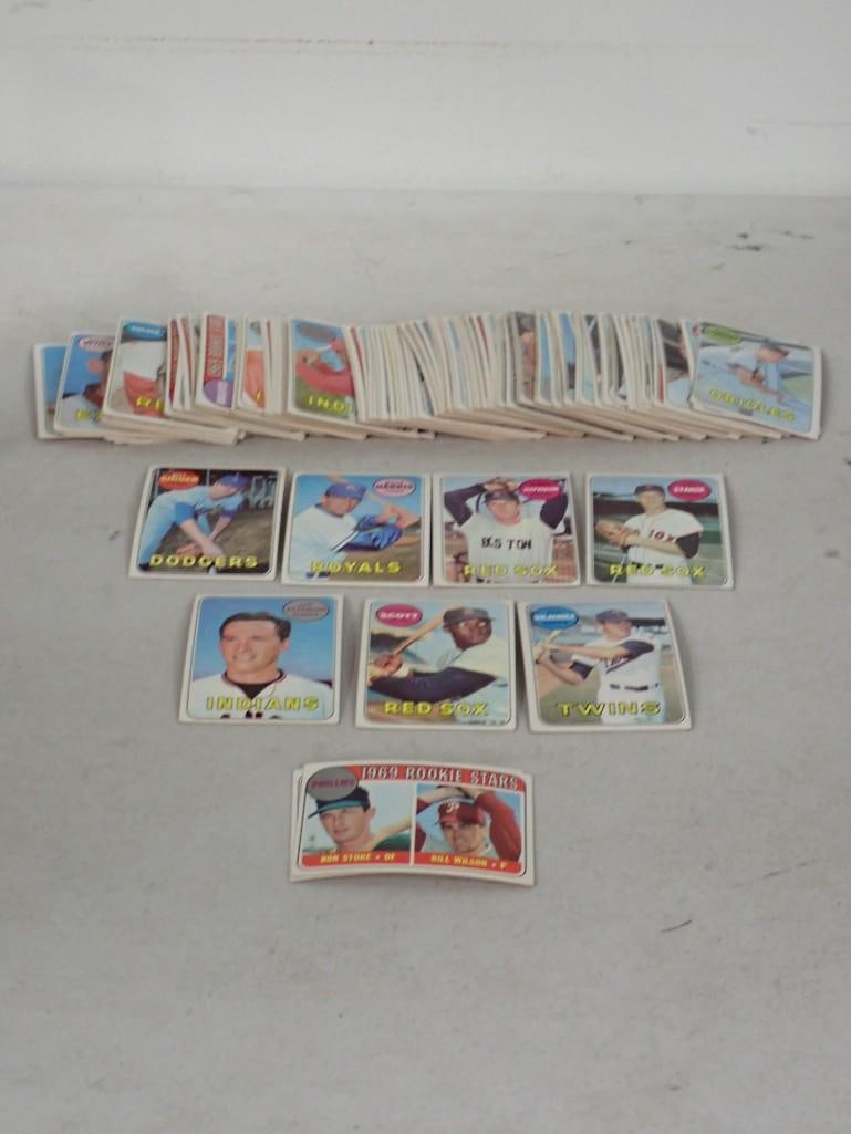 Lot of Roughly 148 Topps 1969 Baseball Cards - No Duplicates: Lot of Roughly 148 Topps 1969 Baseball Cards - No Duplicates All pictures are considered part of the description and should be examined carefully by bidders. Live Auctioneers is now offering Live Ship
