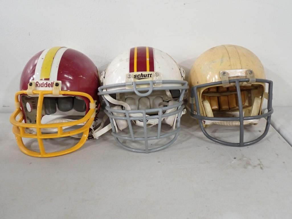 3 Football Helmets including Washington Redskins, Vikings: 3 Football Helmets including Washington Redskins, Vikings All pictures are considered part of the description and should be examined carefully by bidders. Live Auctioneers is now offering Live Shippin