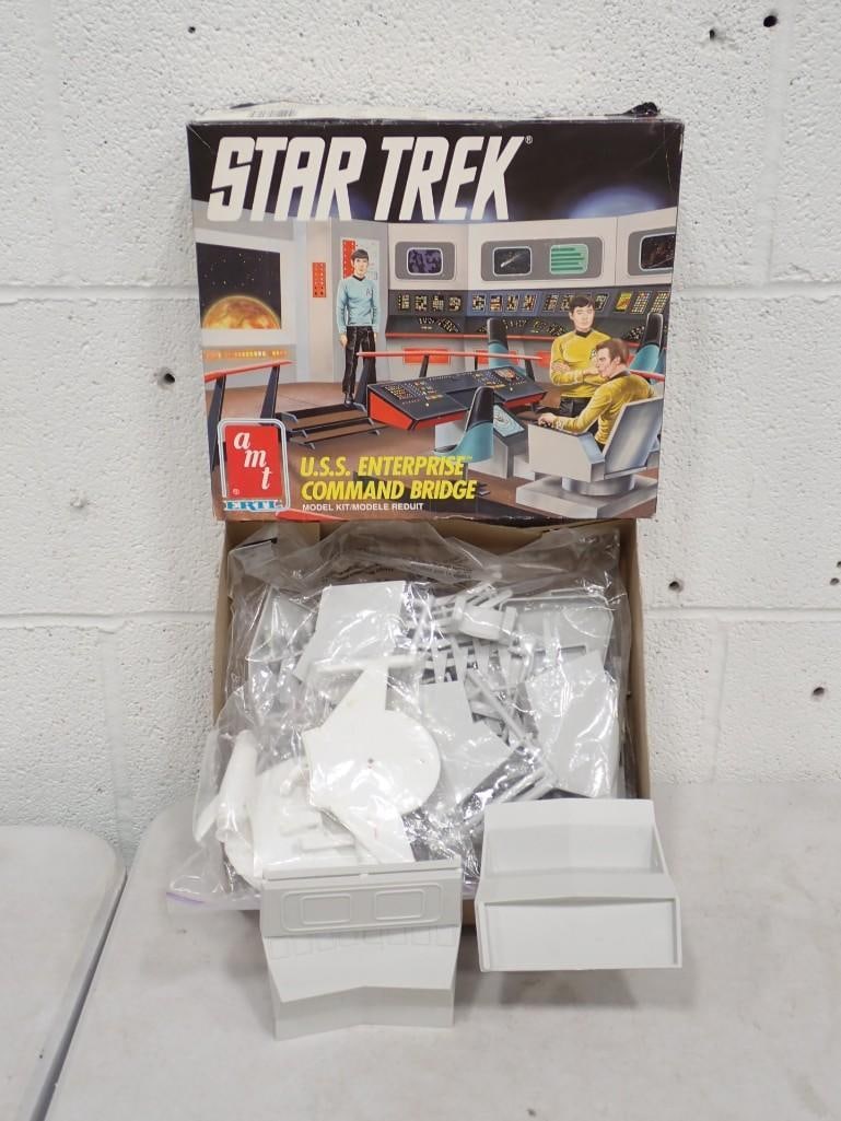 AMT Ertl Star Trek U.S.S. Enterprise Command Bridge Model Kit (1 of 9)