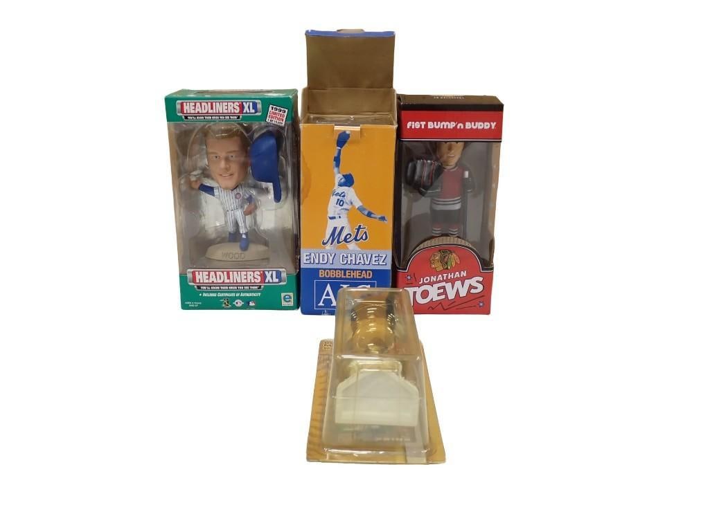 Sports Collectibles incl Mets Endy Chavez Bobblehead, Johathan Toews Fist Bump 'n Buddy, Headliners: Sports Collectibles incl Mets Endy Chavez Bobblehead, Jonathan Toews Fist Bump 'n Buddy, Headliners XL 1999 Kerry Wood, Mark Prior 2002 MLB Special Edition Bobble Head Upper Deck. All new