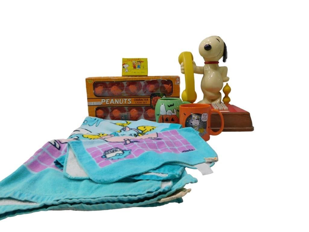 Peanuts / Snoopy Light including Telephone, Character Light Set, Halloween Mugs, Woodstock Towels: Peanuts / Snoopy Light including Telephone, Character Light Set, Halloween Mugs, Woodstock Towels, etc. All pictures are considered part of the description and should be examined carefully by bidders.