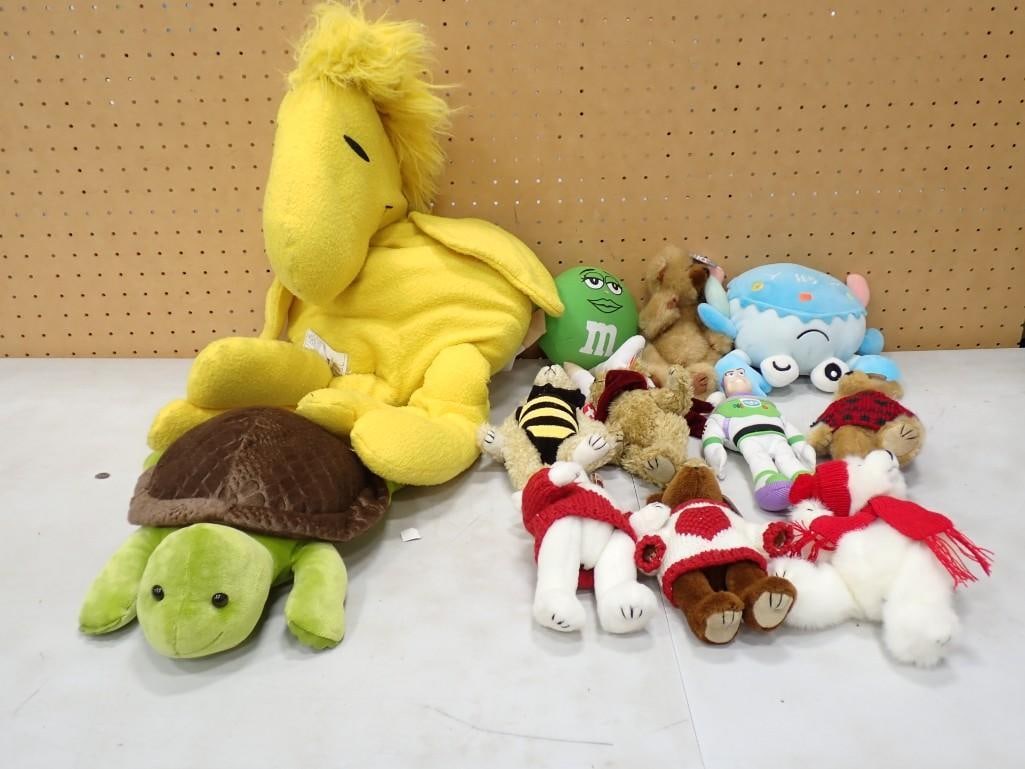 Lot of Plush incl Peanuts Woodstock, Green M&M, Etc: Lot of Plush incl Peanuts Woodstock, Green M&M, Etc All pictures are considered part of the description and should be examined carefully by bidders. Live Auctioneers is now offering Live