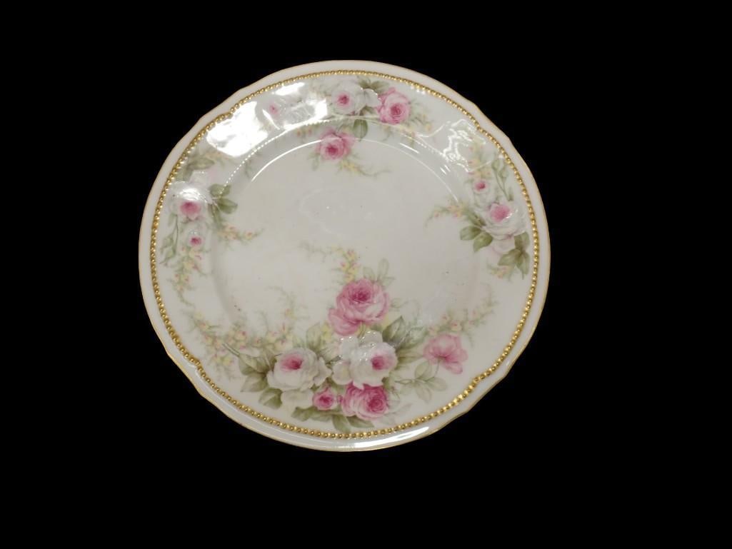 P&B Limoges France Porcelain Plate: P&B Limoges France Porcelain Plate Condition: cracked All pictures are considered part of the description and should be examined carefully by bidders. Live Auctioneers is now