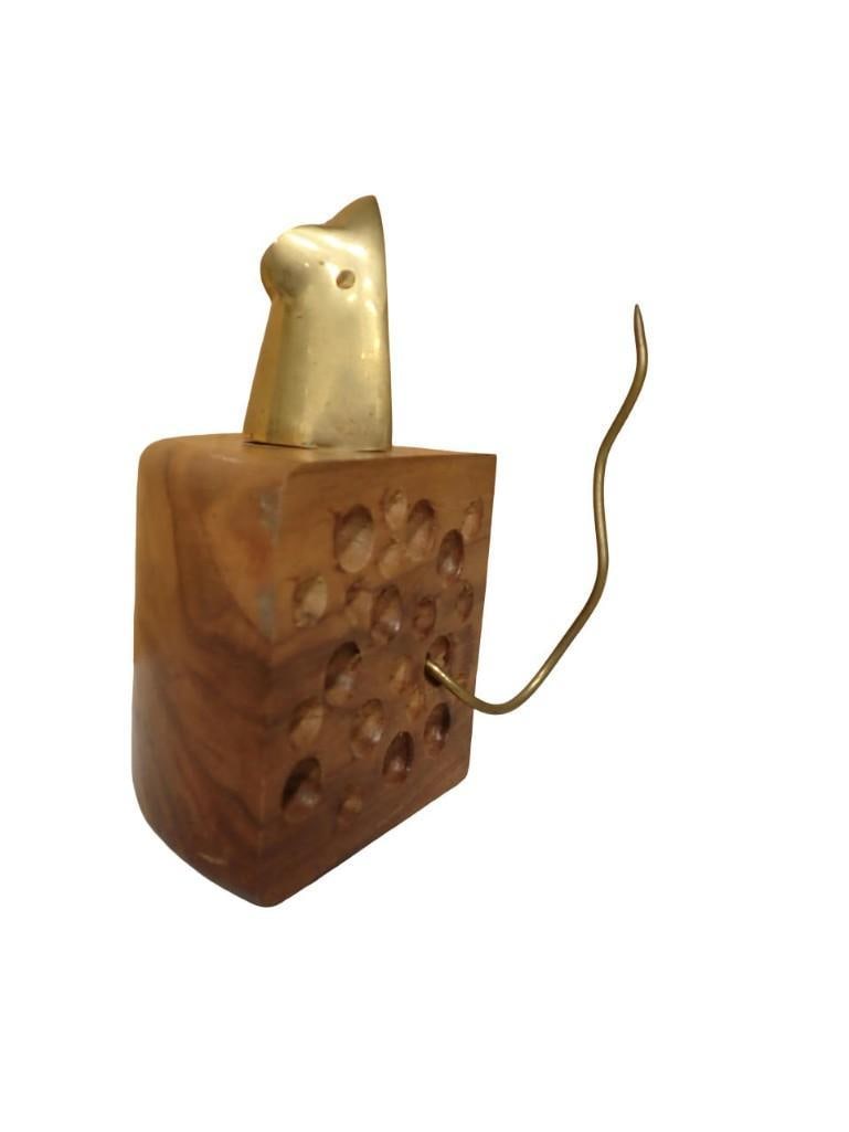 Quirky Lee Bernay for Raymor MCM brass and teak wood mouse and cheese bookend or figurine: Quirky Lee Bernay for Raymor Mid-Century Modern brass and teak wood mouse and cheese bookend or figurine All pictures are considered part of the description and should be examined carefully by bidders