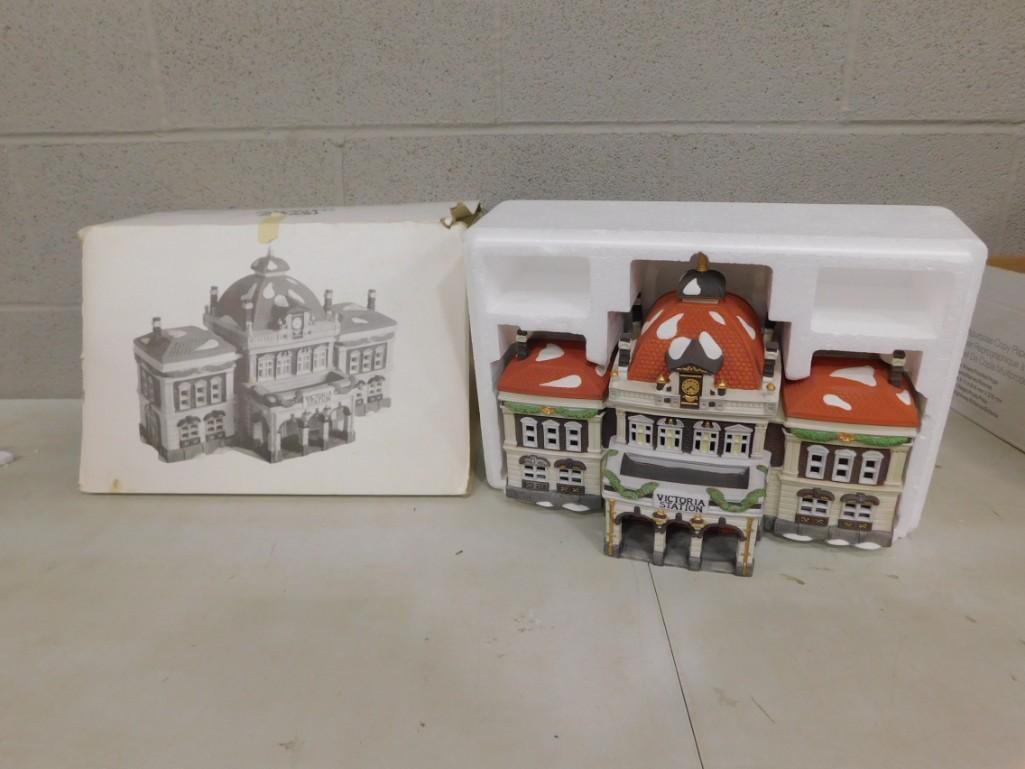 Dept 56 Victoria Station Dickens Village Series Heritage Village Collection in Original Box (1 of 4)