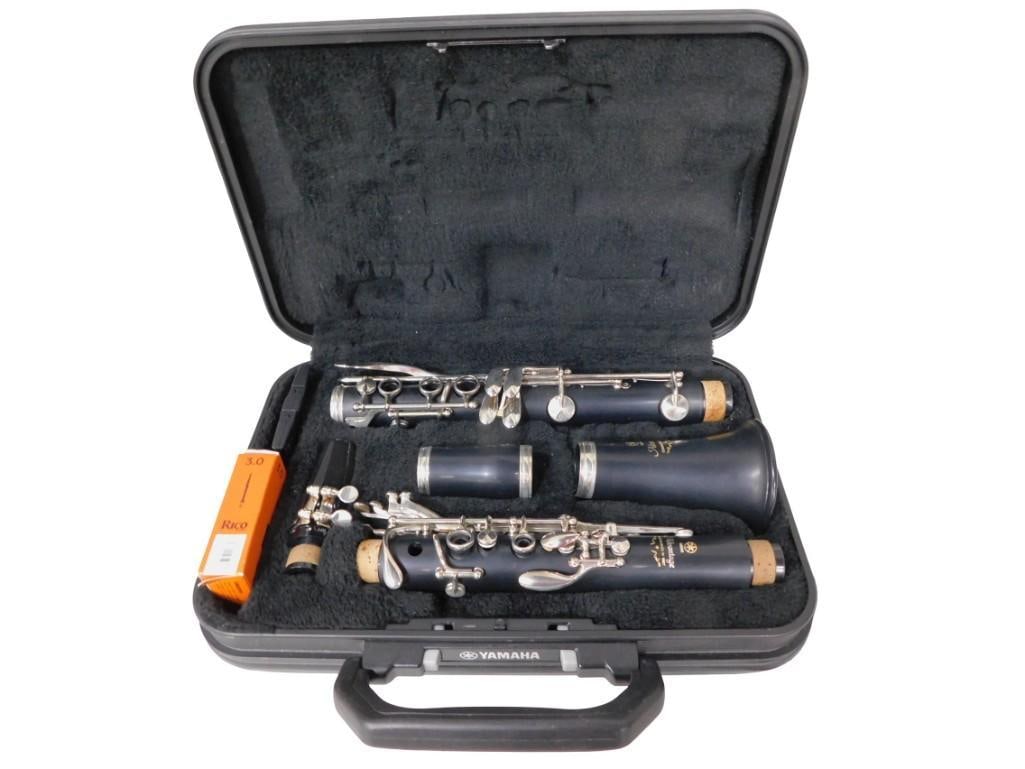 Yamaha Advantage Clarinet in a Hard Case (1 of 7)