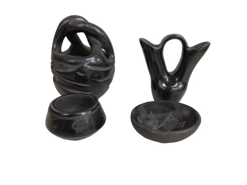 4 Santa Clara Pottery Items All Artist Signed (1 of 10)