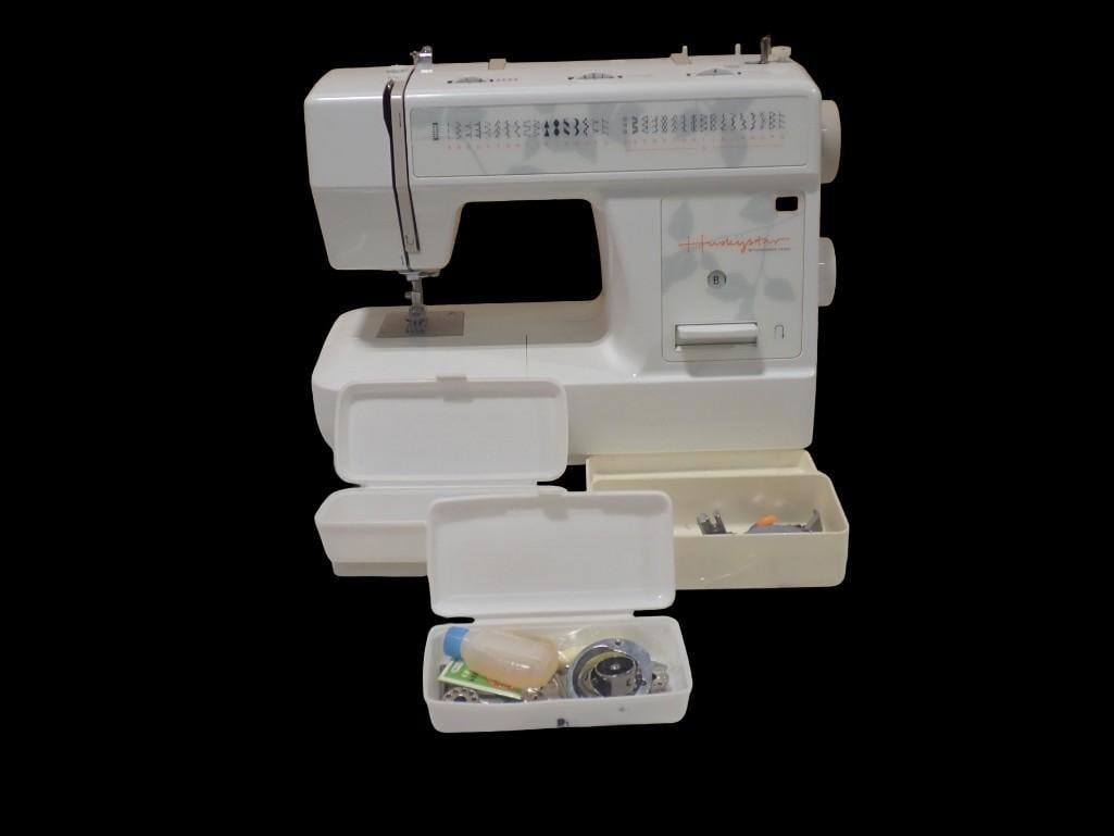 Husqvarna Viking E20 Huskystar Sewing Machine (1 of 6)