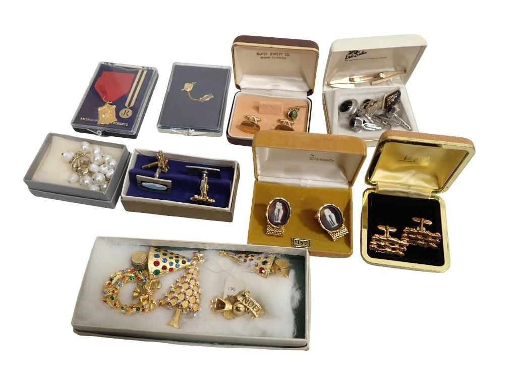 Lot of Costume Jewelry incl Cufflinks, Christmas Brooches, Etc (1 of 8)