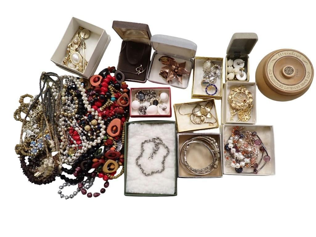 Large Lot of assorted Costume Jewelry (1 of 13)