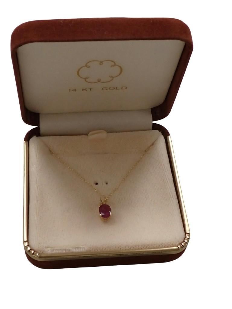 14 K Gold Pendant and Necklace - Total weight roughly 0.6 gms (1 of 10)