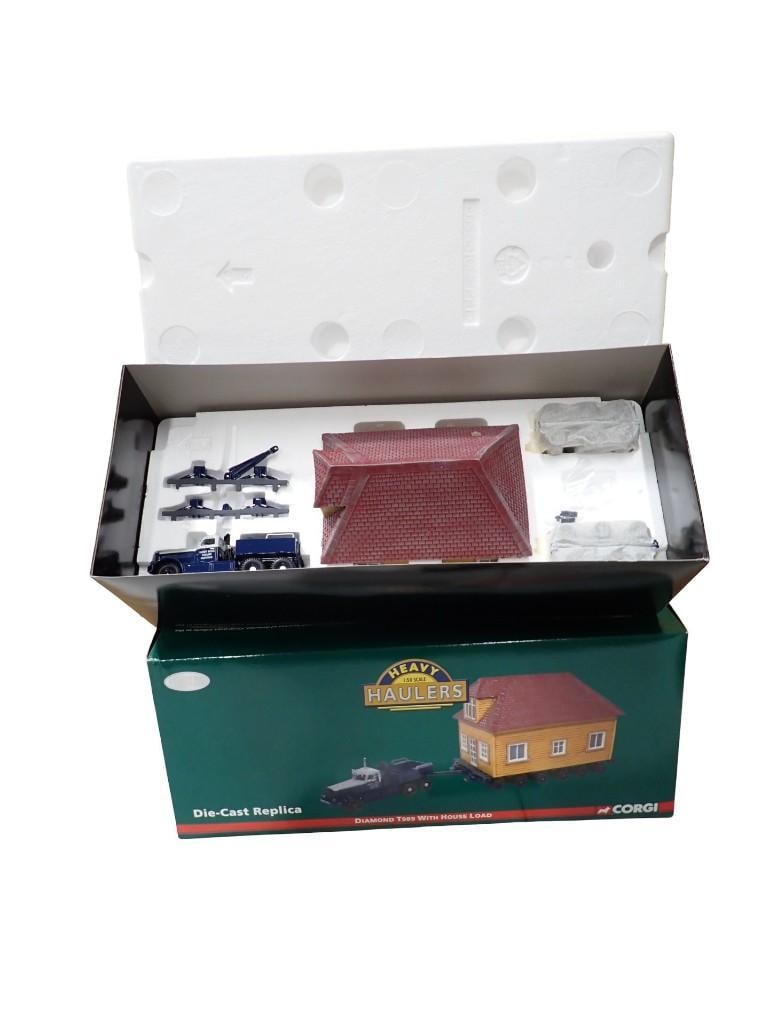 Corgi Heavy Haulers Diamond T989 With House Load 1:50 Scale Die Cast Replica Limited Edition 642 of (1 of 6)