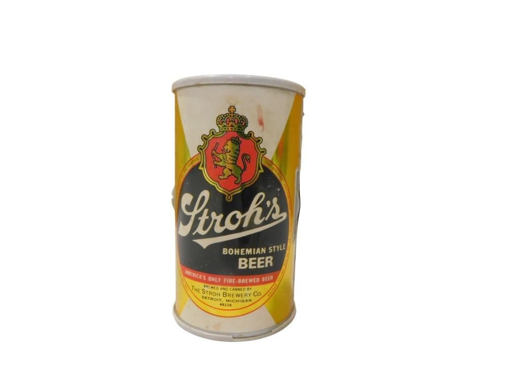 Vintage Stroh's Beer Can Radio: Vintage Stroh's Beer Can Radio Condition: untested All pictures are considered part of the description and should be examined carefully by bidders. Live Auctioneers is now offering L
