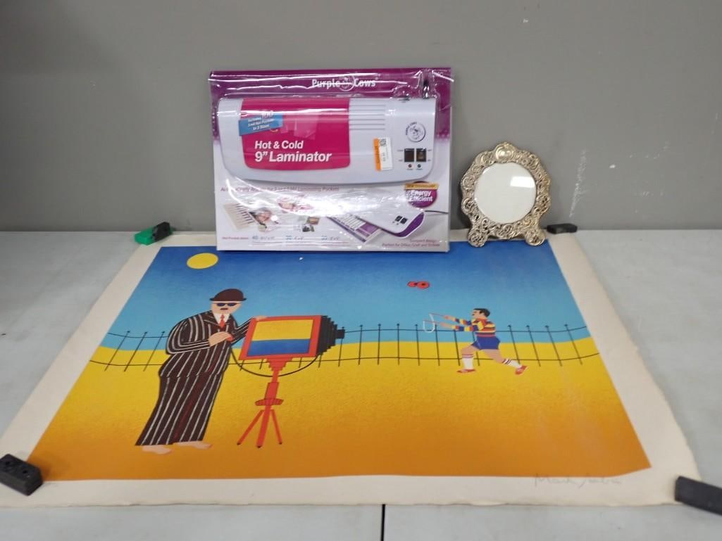 Misc Lot including 9" Laminator, Small Vanity Mirror, Pencil Signed Mark Sabin I am the Camera Print: Misc Lot including 9" Laminator, Small Vanity Mirror, Pencil Signed Mark Sabin I am the Camera Print All pictures are considered part of the description and should be examined carefully by bidders