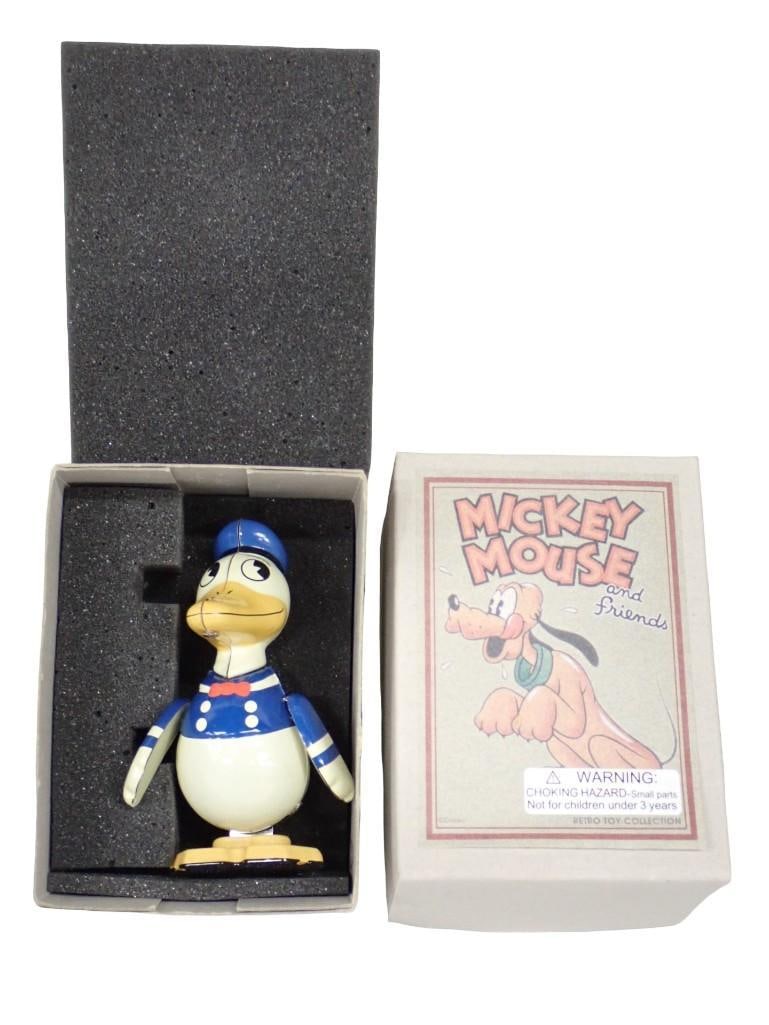 Schylling Disney Donald Duck Wind Up Tin Toy in Original Box (1 of 8)