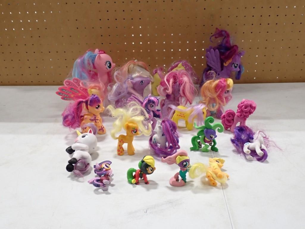 Lot of My Little Pony Figures Small Toys (1 of 4)