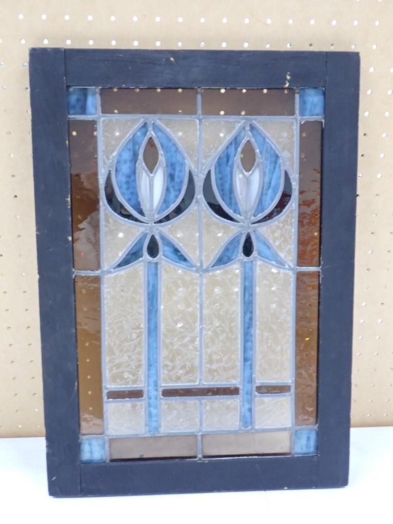 Antique Stained Glass Window Arts and Crafts Tulip Motif 15" x 20 1/2" (1 of 4)