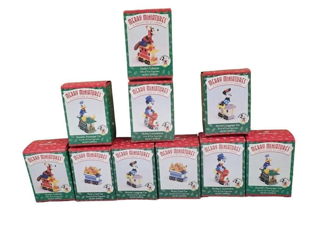 10 Merry Miniatures Disney Train Figures incl 2 each of Mickey's Locomotive, Pluto's Cool Car,: 10 Merry Miniatures Disney Train Figures incl 2 each of Mickey's Locomotive, Pluto's Cool Car, Minnie's Luggage Car, Donald's Passenger Car, Goofy's Caboose. 2 full sets. 10