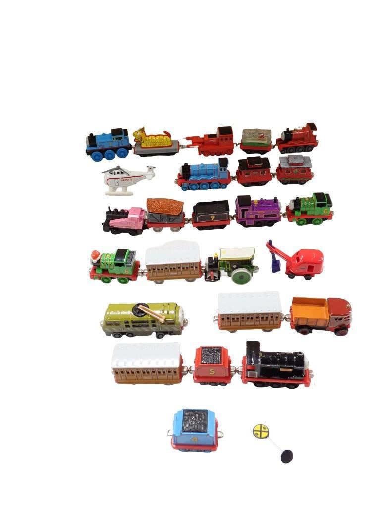 Vintage Thomas & Friends Train Cars Mostly Die Cast incl Christmas Cars (1 of 13)