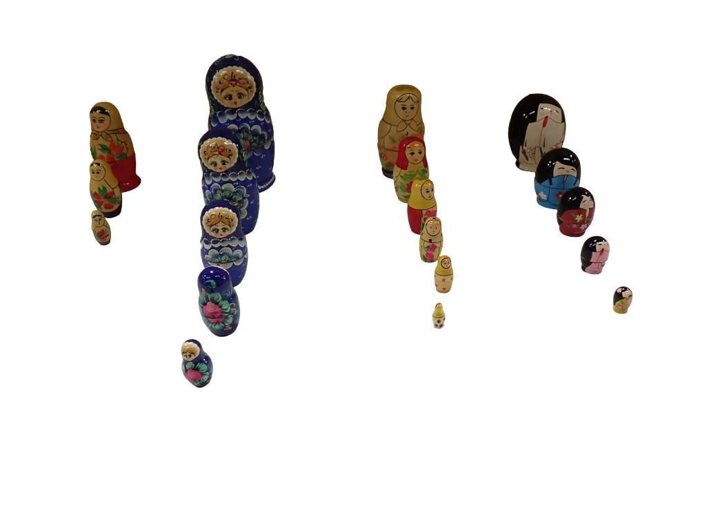 4 Sets of Nesting Dolls incl 1 Set of Japanese Kokeshi Nesting Dolls, Russian Nesting Dolls, etc (1 of 6)